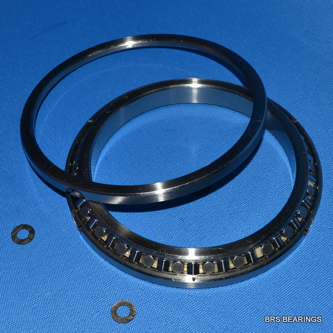 Thin section flat crossed roller bearings SX011836