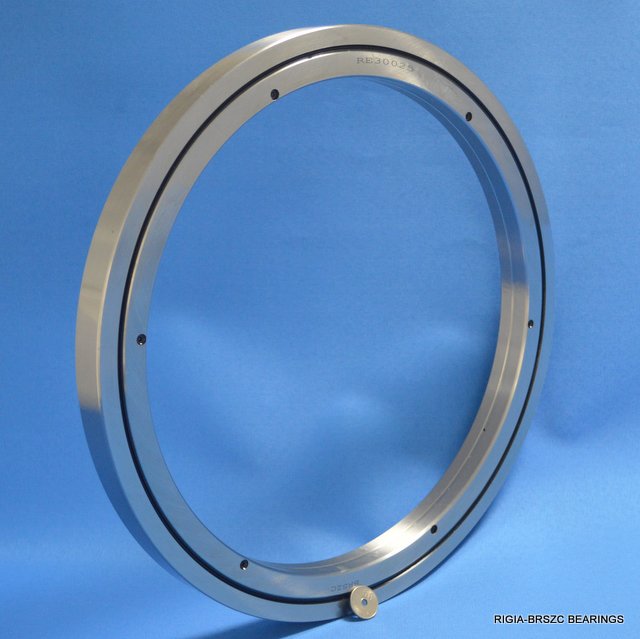 RE30035 revolving stage bearing 300mm bore slewing ring