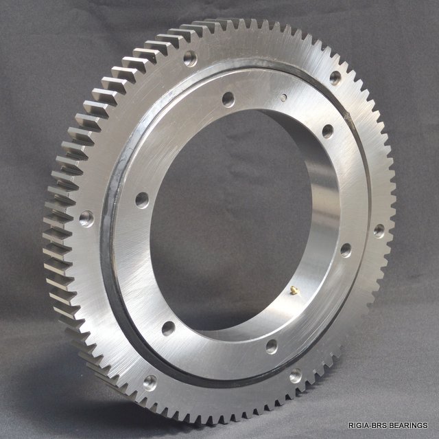 06.0307.00 cross rollers external gear slewing bearing