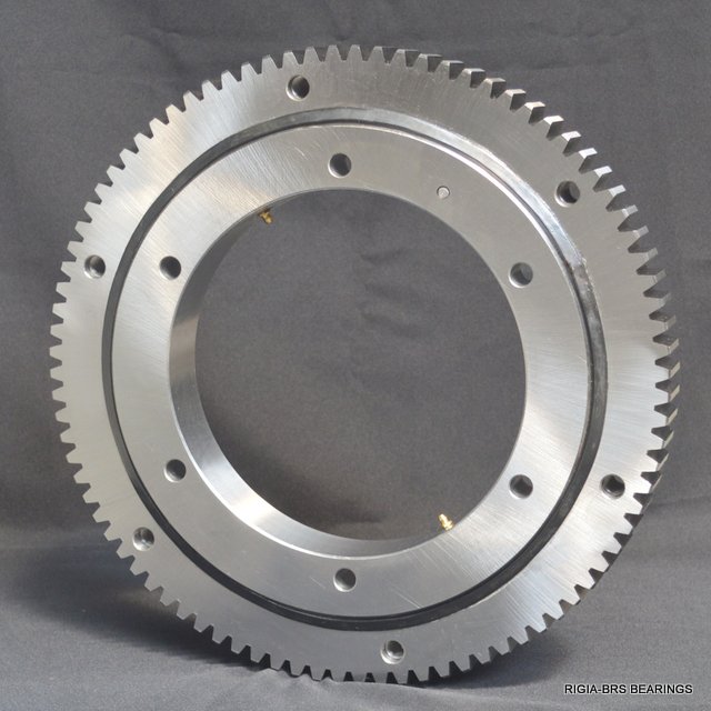 06.0307.00 cross rollers external gear slewing bearing