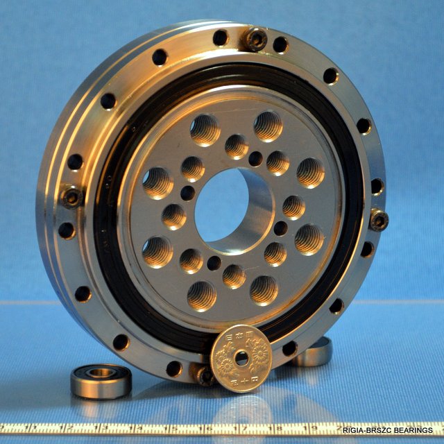 CSF output bearings